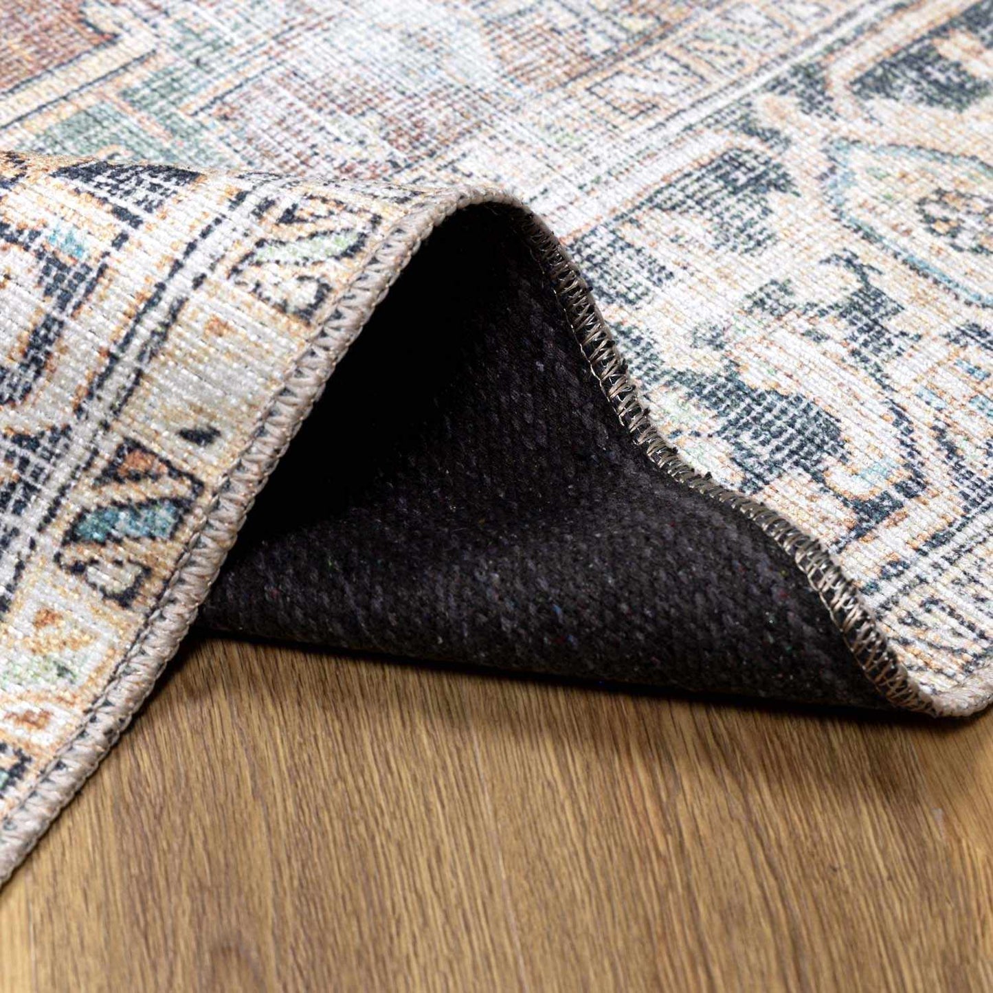 NisaVerde™ – Vintage Green Washable Rug